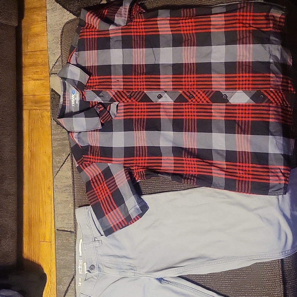 Boys size 14 outfit, short sleeve button shirt with gray jeans.